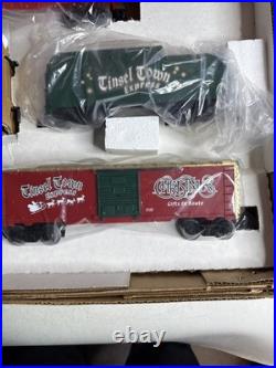 Lionel 6-21944 O27 Gauge Christmas Train Set With Musical Boxcar Please Read