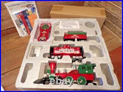 Lionel 6-83964 Disney Mickey's Holiday To Remember Christmas Lionchief Train Set