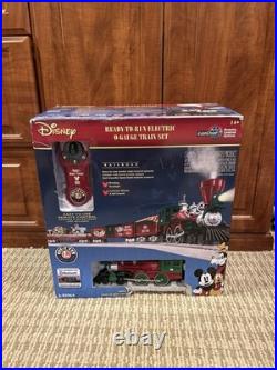 Lionel Disney Christmas Train Set Lionchief 4-4-0 Steam O-Scale 6-82716 MINT