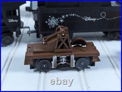 Lionel Disney Mickeys Christmas Express Train 6-31946 Locomotive Tender + 5 cars