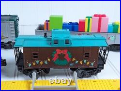 Lionel Disney Mickeys Christmas Express Train 6-31946 Locomotive Tender + 5 cars