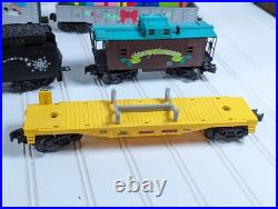 Lionel Disney Mickeys Christmas Express Train 6-31946 Locomotive Tender + 5 cars