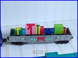 Lionel Disney Mickeys Christmas Express Train 6-31946 Locomotive Tender + 5 cars