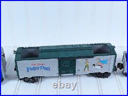 Lionel Disney Mickeys Christmas Express Train 6-31946 Locomotive Tender + 5 cars