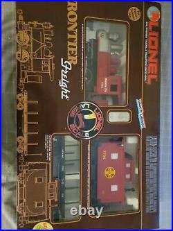 Lionel Frontier Freight 8-81002 Santa Fe Train Set. Caboose and cars only