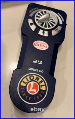 Lionel Ho Scale Christmas Express Train Set Bluetooth 87181120