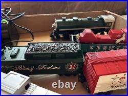 Lionel Holiday 6-31966 Tradition Special Electric Railroad O-Gauge Train Set Lionel Holiday 6-31966 Tradition Special Electric Railroad O-Gauge Train Set