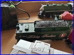 Lionel Holiday 6-31966 Tradition Special Electric Railroad O-Gauge Train Set
