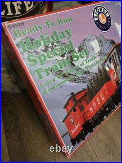 Lionel Holiday Special Train set 8-81029 51 Circle Of Track 60w Transformer