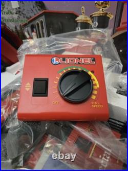 Lionel Holiday Special Train set 8-81029 51 Circle Of Track 60w Transformer