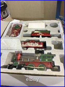 Lionel Mickey's Holiday to Remember Disney Christmas Train Set O-Gauge (NEW)