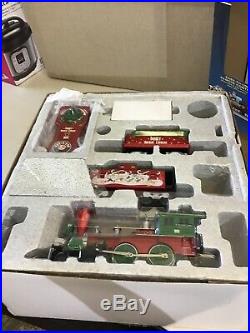 Lionel Mickey's Holiday to Remember Disney Christmas Train Set O-Gauge (NEW)