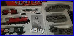 Lionel North Pole Central 6-30068 Christmas Train Set Engine Caboose Santa Box