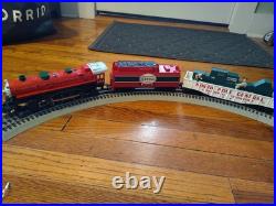 Lionel North Pole Central Christmas 0 Gauge Train Set # 6-30020 Plus Extra Track
