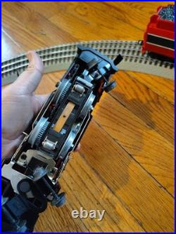 Lionel North Pole Central Christmas 0 Gauge Train Set # 6-30020 Plus Extra Track
