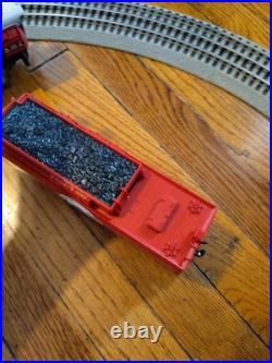 Lionel North Pole Central Christmas 0 Gauge Train Set # 6-30020 Plus Extra Track