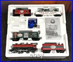 Lionel North Pole Central Christmas Train Set # 6-30068