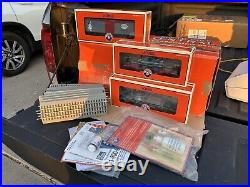 Lionel North Pole Central Christmas Train Set # 6-30068 & Expansion 6-30040