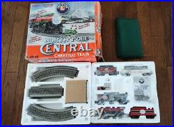 Lionel North Pole Central Christmas Train Set # 6-30068 with GREEN TABLE MAT