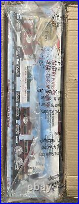 Lionel North Pole Central Lines 37 Piece RC Christmas Train Set NEW In Box