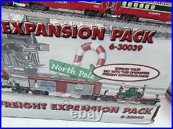 Lionel North Pole Large 40 x 60 Oval Track Central Christmas Train Set 6-30040