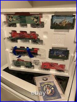 Lionel O Disney Mickey's Christmas Express Steam Engine RTR Train Set 6-30076 G2
