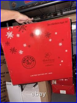 Lionel O Disney Mickey's Christmas Express Steam Engine RTR Train Set. New