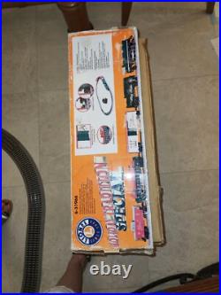 Lionel O Gauge 31966 Holiday Tradition Special Train Set Conplete Works! W Box