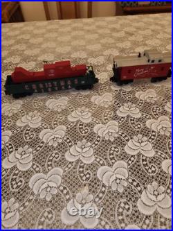 Lionel O Gauge 31966 Holiday Tradition Special Train Set Conplete Works! W Box