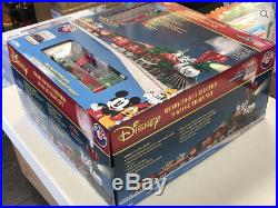 Lionel O Gauge Mickey's Holiday Christmas Train Set LionChief Remote Control