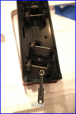 Lionel Santa's Flyer Bass Pro Christmas Train Set Missing Parts/READ