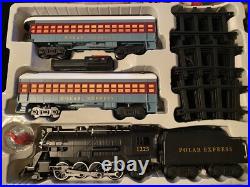 Lionel The Polar Express Battery Train Set #7-11803 All Batteries Are Included Lionel The Polar Express Battery Train Set #7-11803 All Batteries Are Included
