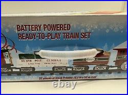 Lionel Train Set North Pole Central Lines 37 Piece Train Set Christmas 7-11729