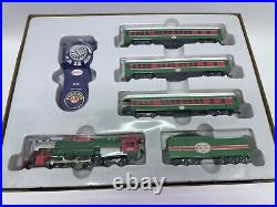 Lionel Trains 87181120 Christmas Express HO Train Set