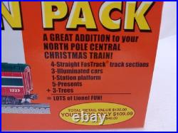 Lionel Trains North Pole Central Passenger Car Expansion Pack 6-30039 Never Used