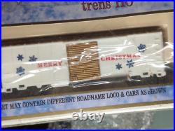 MODEL POWER- The CHRISTMAS TRAIN Perfect For Your Christmas Village HO NOS