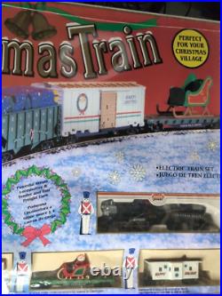 MODEL POWER- The CHRISTMAS TRAIN Perfect For Your Christmas Village HO NOS