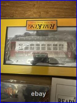 MTH 30-4172-1 Christmas No. 25 RailKing Trolley O Gauge Train Set