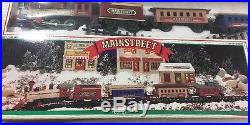Mainstreet Christmas Train Set Collectible Station With Music Sound 5 Car Train