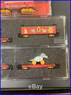 Micro Trains Line Z Scale Christmas Toy Trunk Line Set 32586