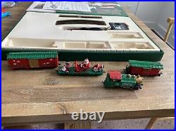 Model Power HO Scale Holiday Express Engine #25 Christmas Train Set FREE SHIP