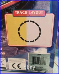 NEW Eztec North Pole Express Christmas Train Set 22 Pieces Plays Music