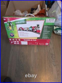 NEW Lionel Battery Elf Toy Train Set Locomotive, Cars & Remote w. Sound & Light