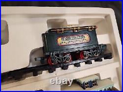 NEW Vintage NORTH POLE CHRISTMAS MAGIC MUSICAL ANIMATED TRAIN SET 1992 Toy State