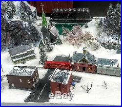 N scale christmas train set power pack included