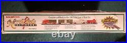 New Bachmann North Pole Express Train Set Dual Drive Engine Item# 00633 Sealed