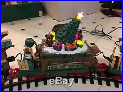New Bright Animated Dillard's Christmas Train Set. 2 Extra Cars. 6 Extra Rails