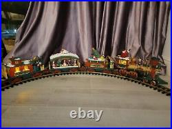 New Bright Holiday Express Christmas Elves Santa animated train set