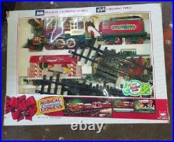 New Bright MUSICAL HOLIDAY EXPRESS Animated Christmas Train Set
