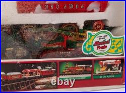 New Bright MUSICAL HOLIDAY EXPRESS Animated Christmas Train Set